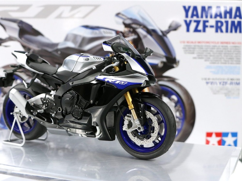 1 12 Yamaha YZF-R1M 14133-crop
